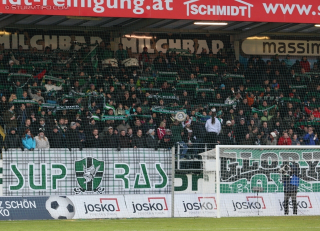 Ried - Sturm Graz
Oesterreichische Fussball Bundesliga, 19. Runde,  SV Ried - SK Sturm Graz, Arena Ried, 17.12.2011. 

Foto zeigt Fans von Ried
