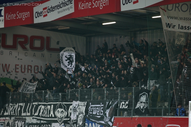 Ried - Sturm Graz
Oesterreichische Fussball Bundesliga, 19. Runde,  SV Ried - SK Sturm Graz, Arena Ried, 17.12.2011. 

Foto zeigt Fans von Sturm
