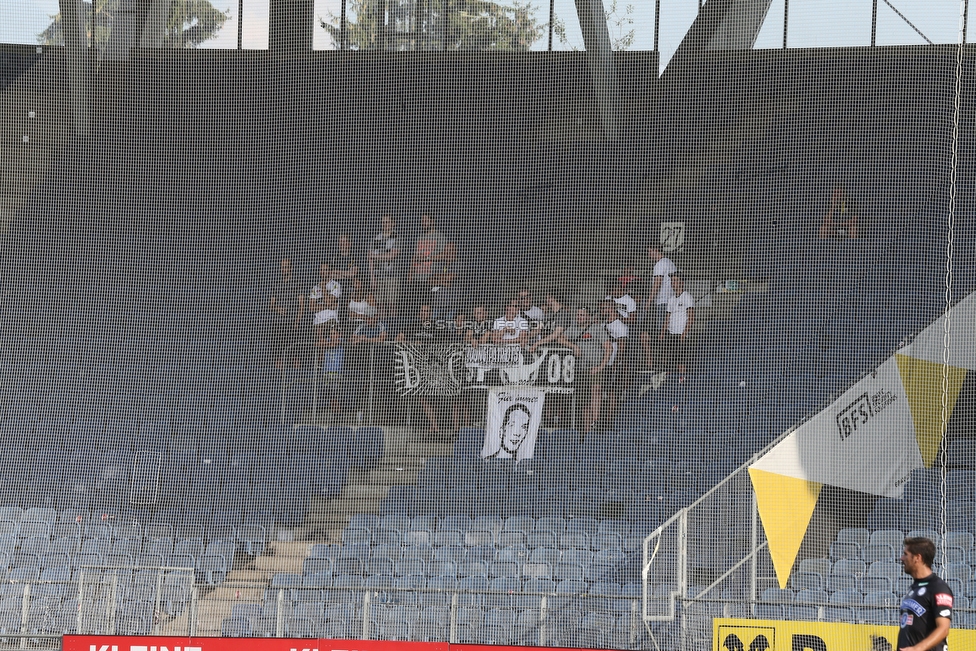 Sturm Graz - Altach
Oesterreichische Fussball Bundesliga, 1. Runde, SK Sturm Graz - SC Rheindorf Altach, Stadion Liebenau Graz, 19.08.2018. 

Foto zeigt Fans von Altach
