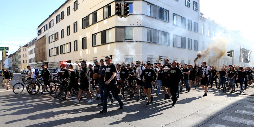 110 Jahre Sturm
110 Jahre SK Sturm Graz, Augarten Graz, 01.05.2019.

Foto zeigt Fans von Sturm beim Corteo
