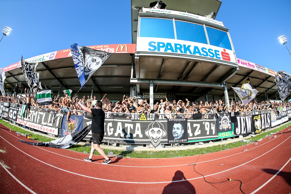 Hartberg - Sturm Graz
Oesterreichische Fussball Bundesliga, 3. Runde, TSV Hartberg - SK Sturm Graz, Stadion Hartberg, 1108.2019. 

Foto zeigt Fans von Sturm
