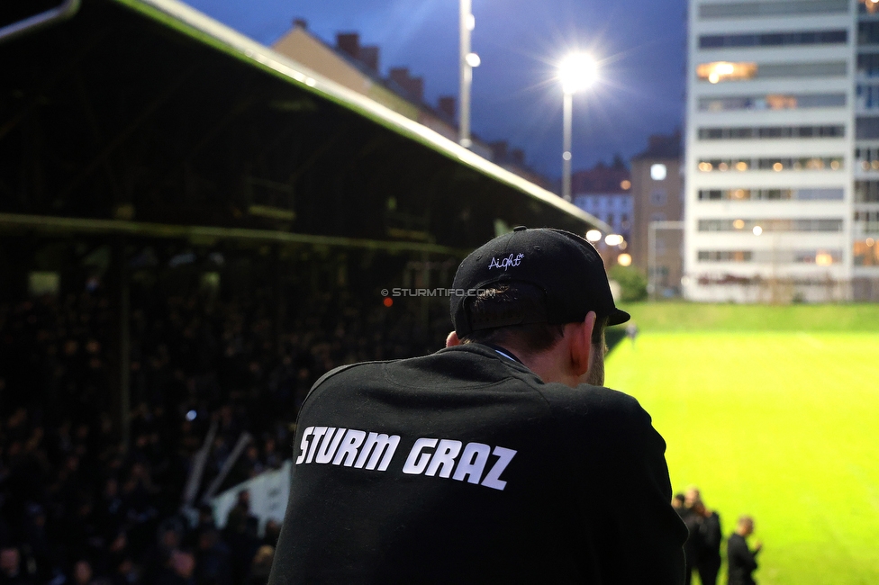 GAK - Sturm Graz
OEFB Cup, 3. Runde, Grazer AK - SK Sturm Graz, Stadion Liebenau Graz, 02.11.2023. 

Foto zeigt Fans von Sturm in der Gruabn
