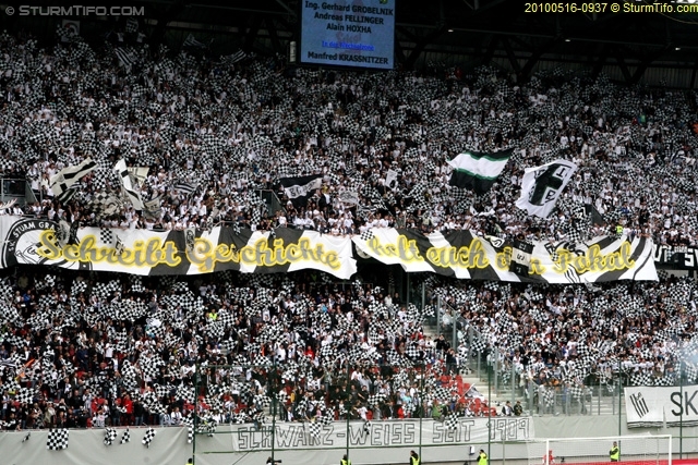 Schlüsselwörter: choreo faehnchen spruchband fahne