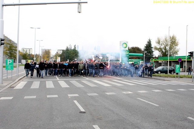 Schlüsselwörter: corteo pyrotechnik