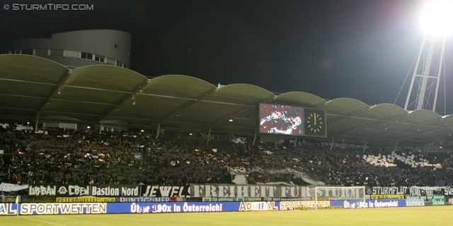 Oesterreichische Fussball Bundesliga, 20. Runde,  SK Sturm Graz vs Kapfenberger SV, Stadion Liebenau, 12.2.2011. 

Foto zeigt Fans von Sturm mit einer Choreografie 
