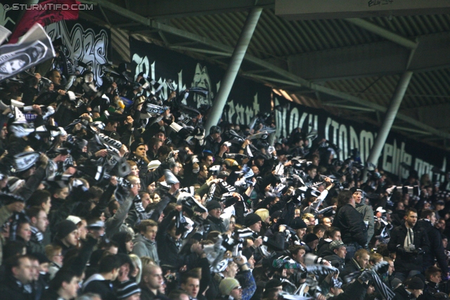 Oesterreichische Fussball Bundesliga, 20. Runde,  SK Sturm Graz vs Kapfenberger SV, Stadion Liebenau, 12.2.2011. 

Foto zeigt Fans von Sturm
