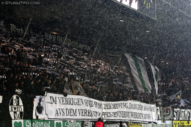 Oesterreichische Fussball Bundesliga, 20. Runde,  SK Sturm Graz vs Kapfenberger SV, Stadion Liebenau, 12.2.2011. 

Foto zeigt Fans von Sturm
