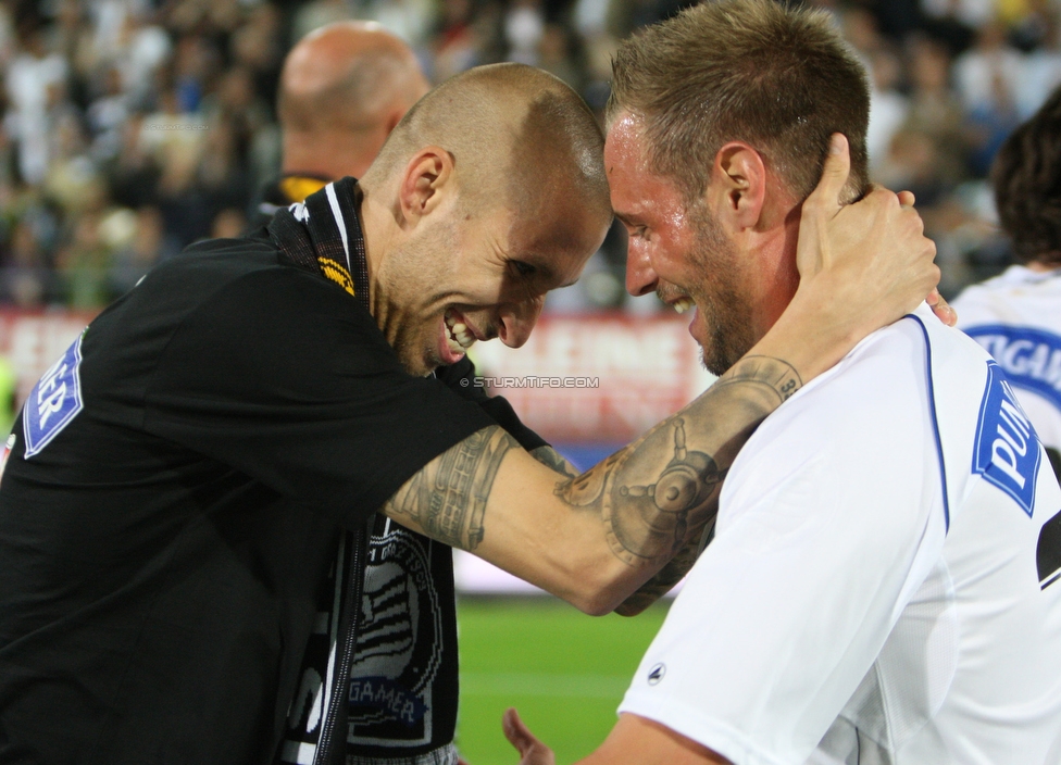 Sturm Graz - Innsbruck
Oesterreichische Fussball Bundesliga, 36. Runde, SK Sturm Graz - FC Wacker Innsbruck, Stadion Liebenau, 25.5.2011. 

Foto zeigt Patrick Wolf (Sturm) und Martin Ehrenreich (Sturm)
