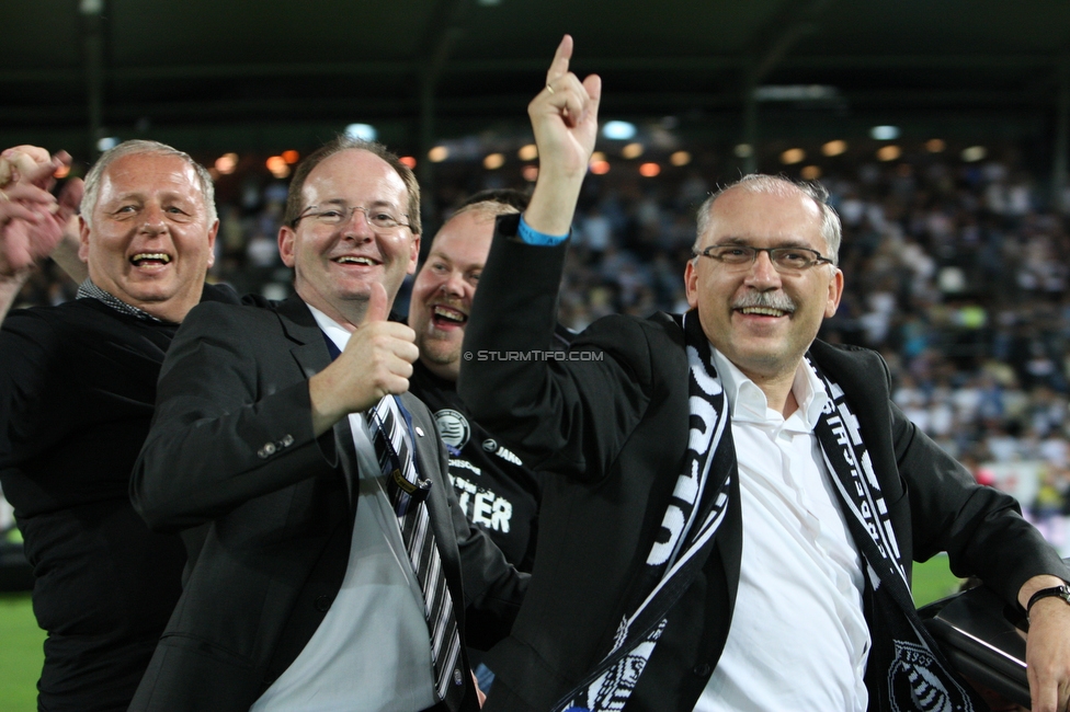 Sturm Graz - Innsbruck
Oesterreichische Fussball Bundesliga, 36. Runde, SK Sturm Graz - FC Wacker Innsbruck, Stadion Liebenau, 25.5.2011. 

Foto zeigt Hans Fedl (Ehrenpraesident Sturm), Herbert Ritter (Vorstand Sturm), Christian Kaufmann (Vorstand Sturm)  und Johann Jauk (Stv. Finanzvorstand Sturm)
