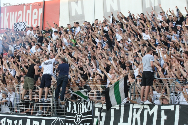 Admira - Sturm Graz
Oesterreichische Fussball Bundesliga, 7. Runde,  FC Admira - SK Sturm Graz, Stadion Suedstadt, 10.9.2011. 

Foto zeigt Fans von Sturm
