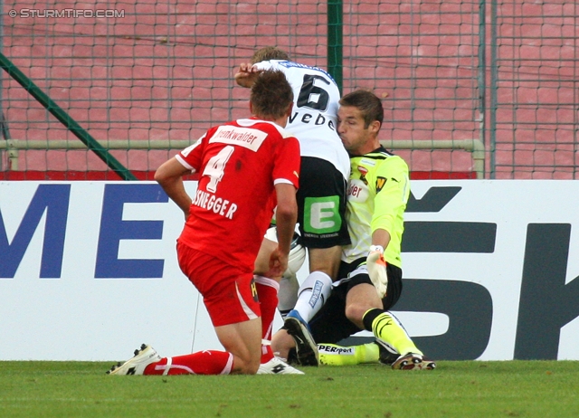 Admira - Sturm Graz
Oesterreichische Fussball Bundesliga, 7. Runde,  FC Admira - SK Sturm Graz, Stadion Suedstadt, 10.9.2011. 

Foto zeigt Gernot Plassnegger (Admira), Manuel Weber (Sturm) und Patrick Tischler (Admira)
Schlüsselwörter: torchance