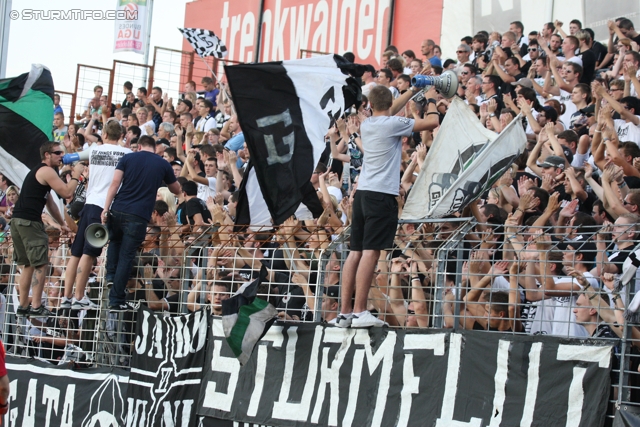 Admira - Sturm Graz
Oesterreichische Fussball Bundesliga, 7. Runde,  FC Admira - SK Sturm Graz, Stadion Suedstadt, 10.9.2011. 

Foto zeigt Fans von Sturm
