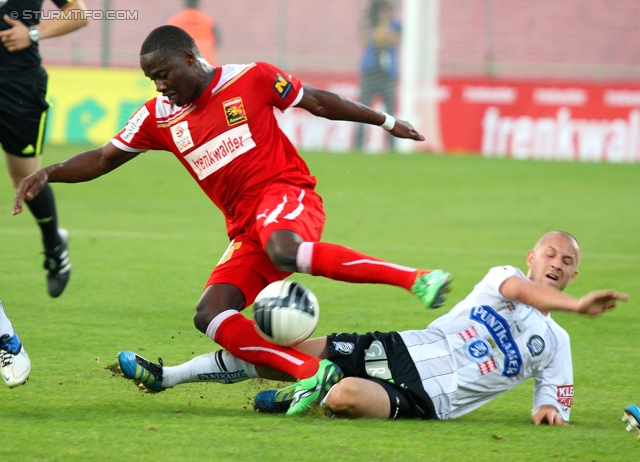 Admira - Sturm Graz
Oesterreichische Fussball Bundesliga, 7. Runde,  FC Admira - SK Sturm Graz, Stadion Suedstadt, 10.9.2011. 

Foto zeigt Issiaka Ouedraogo (Admira) und Sandro Foda (Sturm)
Schlüsselwörter: foul