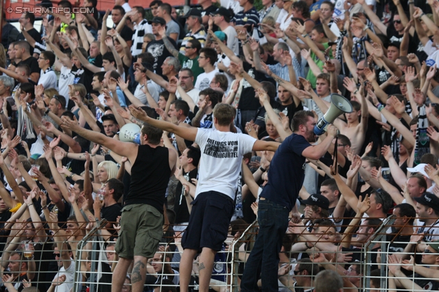 Admira - Sturm Graz
Oesterreichische Fussball Bundesliga, 7. Runde,  FC Admira - SK Sturm Graz, Stadion Suedstadt, 10.9.2011. 

Foto zeigt Fans von Sturm
