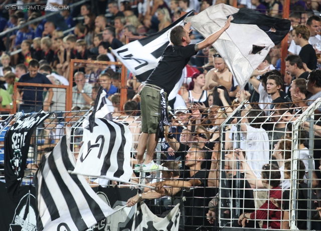 Admira - Sturm Graz
Oesterreichische Fussball Bundesliga, 7. Runde,  FC Admira - SK Sturm Graz, Stadion Suedstadt, 10.9.2011. 

Foto zeigt Fans von Sturm
