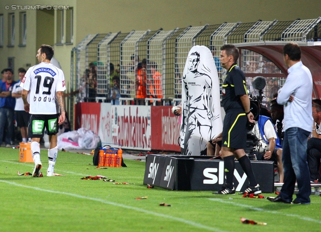 Admira - Sturm Graz
Oesterreichische Fussball Bundesliga, 7. Runde,  FC Admira - SK Sturm Graz, Stadion Suedstadt, 10.9.2011. 

Foto zeigt Darko Bodul (Sturm) und Franco Foda (Cheftrainer Sturm)
Schlüsselwörter: rote