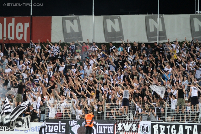 Admira - Sturm Graz
Oesterreichische Fussball Bundesliga, 7. Runde,  FC Admira - SK Sturm Graz, Stadion Suedstadt, 10.9.2011. 

Foto zeigt Fans von Sturm
