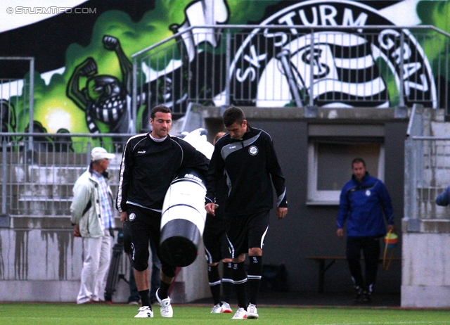 Vorberichte Sturm-Lok Moskau
UEFA Europa League Gruppenphase 1. Spieltag,  Vorberichte SK Sturm Graz - FC Lokomotiv Moskau, Pressekonferenz und Abschlusstraining, Trainingszentrum Messendorf, 14.9.2011. 

Foto zeigt Silvije Cavlina (Sturm) und Milan Dudic (Sturm)
