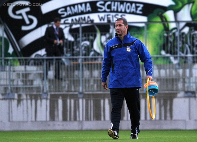 Vorberichte Sturm-Lok Moskau
UEFA Europa League Gruppenphase 1. Spieltag,  Vorberichte SK Sturm Graz - FC Lokomotiv Moskau, Pressekonferenz und Abschlusstraining, Trainingszentrum Messendorf, 14.9.2011. 

Foto zeigt Franco Foda (Cheftrainer Sturm)
