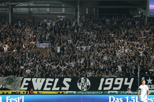 Sturm-Lok Moskau
UEFA Europa League Gruppenphase 1. Spieltag,  SK Sturm Graz - FC Lokomotiv Moskau, Stadion Liebenau, 15.9.2011. 

Foto zeigt Fans von Sturm
