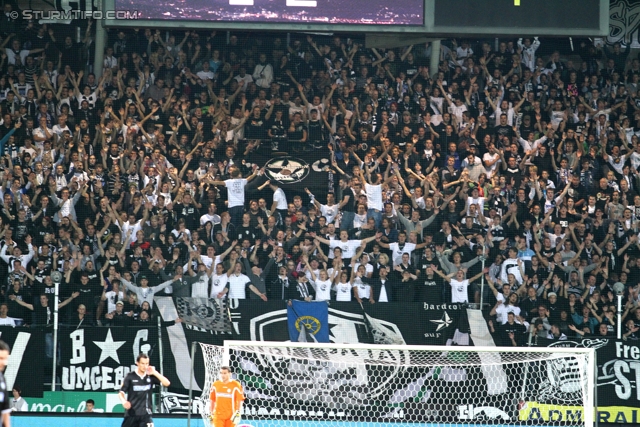 Sturm-Lok Moskau
UEFA Europa League Gruppenphase 1. Spieltag,  SK Sturm Graz - FC Lokomotiv Moskau, Stadion Liebenau, 15.9.2011. 

Foto zeigt Fans von Sturm
