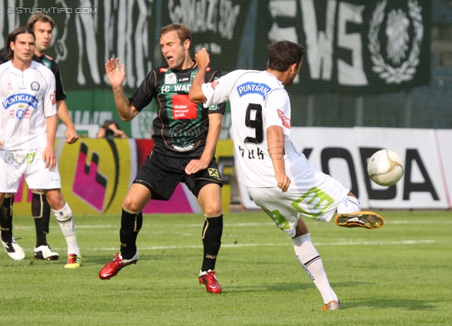 Sturm Graz - Innsbruck
Oesterreichische Fussball Bundesliga, 8. Runde,  SK Sturm Graz - FC Wacker Innsbruck, Stadion Liebenau Graz, 18.9.2011. 

Foto zeigt Haris Bukva (Sturm)
