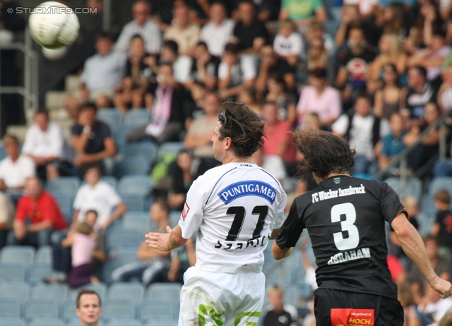 Sturm Graz - Innsbruck
Oesterreichische Fussball Bundesliga, 8. Runde,  SK Sturm Graz - FC Wacker Innsbruck, Stadion Liebenau Graz, 18.9.2011. 

Foto zeigt Imre Szabics (Sturm) und Tomas Abraham (Innsbruck)
Schlüsselwörter: kopfball