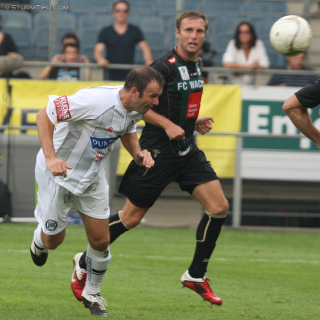 Sturm Graz - Innsbruck
Oesterreichische Fussball Bundesliga, 8. Runde,  SK Sturm Graz - FC Wacker Innsbruck, Stadion Liebenau Graz, 18.9.2011. 

Foto zeigt Mario Haas (Sturm)
Schlüsselwörter: kopfball