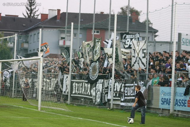 Weiz - Sturm Graz
OEFB Cup, 2. Runde,  SC Weiz - SK Sturm Graz, Stadion Weiz, 21.9.2011. 

Foto zeigt Fans von Sturm
