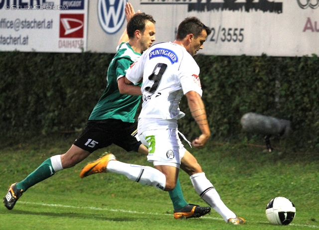 Weiz - Sturm Graz
OEFB Cup, 2. Runde,  SC Weiz - SK Sturm Graz, Stadion Weiz, 21.9.2011. 

Foto zeigt Mladen Stipkovic (Weiz) und Haris Bukva (Sturm)
