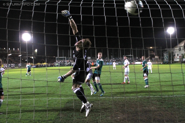 Weiz - Sturm Graz
OEFB Cup, 2. Runde,  SC Weiz - SK Sturm Graz, Stadion Weiz, 21.9.2011. 

Foto zeigt Sascha Harrer (Weiz)
Schlüsselwörter: tor