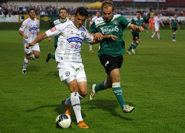 Weiz - Sturm Graz
OEFB Cup, 2. Runde,  SC Weiz - SK Sturm Graz, Stadion Weiz, 21.9.2011. 

Foto zeigt Haris Bukva (Sturm) und Rupert Hopfer (Weiz)
