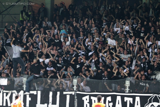 Austria Wien - Sturm Graz
Oesterreichische Fussball Bundesliga, 9. Runde,  FK Austria Wien - SK Sturm Graz, Franz-Horr-Stadion, 24.9.2011. 

Foto zeigt Fans von Sturm
