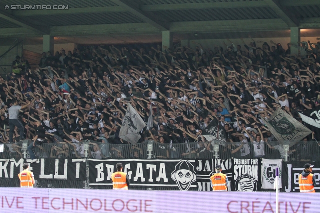 Austria Wien - Sturm Graz
Oesterreichische Fussball Bundesliga, 9. Runde,  FK Austria Wien - SK Sturm Graz, Franz-Horr-Stadion, 24.9.2011. 

Foto zeigt Fans von Sturm
