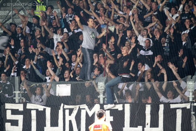 Austria Wien - Sturm Graz
Oesterreichische Fussball Bundesliga, 9. Runde,  FK Austria Wien - SK Sturm Graz, Franz-Horr-Stadion, 24.9.2011. 

Foto zeigt Fans von Sturm
