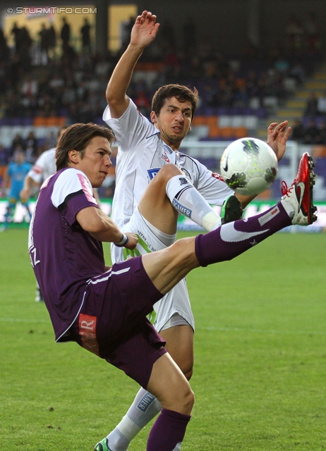 Austria Wien - Sturm Graz
Oesterreichische Fussball Bundesliga, 9. Runde,  FK Austria Wien - SK Sturm Graz, Franz-Horr-Stadion, 24.9.2011. 

Foto zeigt Roland Linz (Austria) und Giorgi Popkhadze (Sturm)
