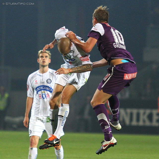 Austria Wien - Sturm Graz
Oesterreichische Fussball Bundesliga, 9. Runde,  FK Austria Wien - SK Sturm Graz, Franz-Horr-Stadion, 24.9.2011. 

Foto zeigt Patrick Wolf (Sturm) und Alexander Gruenwald (Austria)
