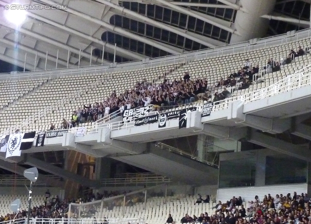 AEK Athen - Sturm Graz
UEFA Europa League Gruppenphase 2. Spieltag, AEK Athen - SK Sturm Graz, OACA Spiros Louis Stadion Athen, 29.9.2011. 

Foto zeigt Fans von Sturm
