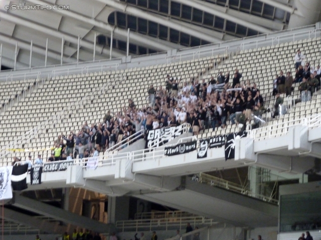 AEK Athen - Sturm Graz
UEFA Europa League Gruppenphase 2. Spieltag, AEK Athen - SK Sturm Graz, OACA Spiros Louis Stadion Athen, 29.9.2011. 

Foto zeigt Fans von Sturm
