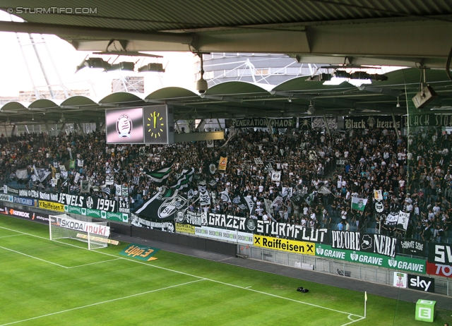 Sturm Graz - Ried
Oesterreichische Fussball Bundesliga, 10. Runde,  SK Sturm Graz - SV Ried, Stadion Liebenau Graz, 2.10.2011. 

Foto zeigt Fans von Sturm
