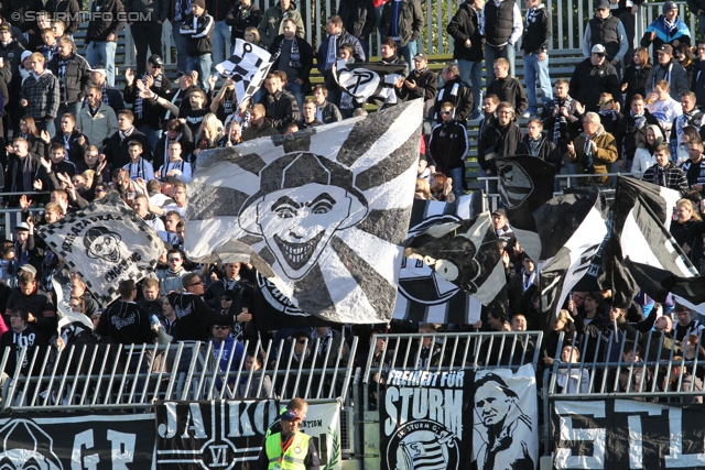 Mattersburg - Sturm Graz
Oesterreichische Fussball Bundesliga, 11. Runde,  SV Mattersburg - SK Sturm Graz, Pappelstadion Mattersburg, 16.10.2011. 

Foto zeigt Fans von Sturm
