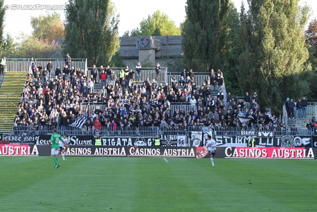 Mattersburg - Sturm Graz
Oesterreichische Fussball Bundesliga, 11. Runde,  SV Mattersburg - SK Sturm Graz, Pappelstadion Mattersburg, 16.10.2011. 

Foto zeigt Fans von Sturm
