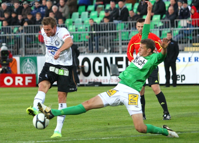 Mattersburg - Sturm Graz
Oesterreichische Fussball Bundesliga, 11. Runde,  SV Mattersburg - SK Sturm Graz, Pappelstadion Mattersburg, 16.10.2011. 

Foto zeigt Roman Kienast (Sturm)
