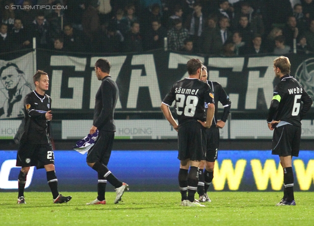 Sturm Graz - Anderlecht
UEFA Europa League Gruppenphase 3. Spieltag, SK Sturm Graz - RSC Anderlecht, Stadion Liebenau Graz, 20.10.2011. 

Foto zeigt Christian Klem (Sturm), Milan Dudic (Sturm), Juergen Saeumel (Sturm), Mario Haas (Sturm) und Manuel Weber (Sturm)
Schlüsselwörter: enttaeuschung aerger nachdenklich