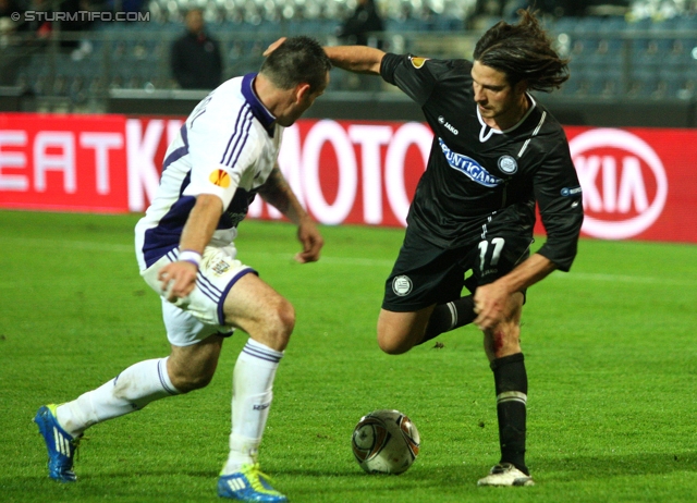 Sturm Graz - Anderlecht
UEFA Europa League Gruppenphase 3. Spieltag, SK Sturm Graz - RSC Anderlecht, Stadion Liebenau Graz, 20.10.2011. 

Foto zeigt Marcin Wasilewski (Anderlecht) und Imre Szabics (Sturm)
