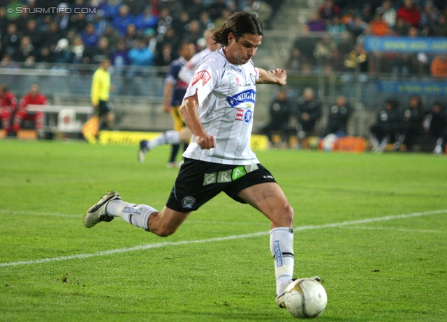 Sturm Graz - RB Salzburg
Oesterreichische Fussball Bundesliga, 12. Runde,  SK Sturm Graz - RB Salzburg, Stadion Liebenau Graz, 23.10.2011. 

Foto zeigt Imre Szabics (Sturm)
