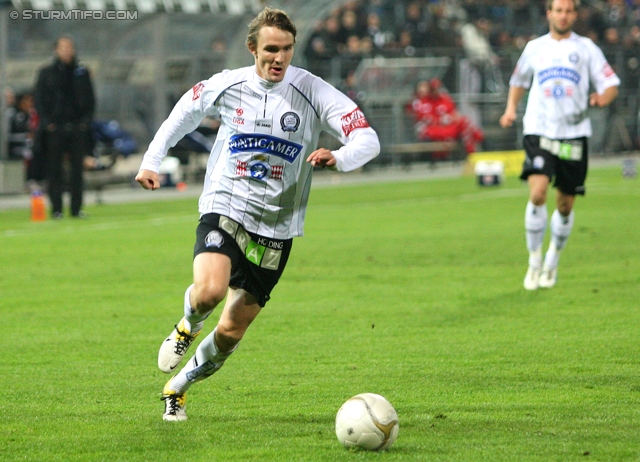 Sturm Graz - RB Salzburg
Oesterreichische Fussball Bundesliga, 12. Runde,  SK Sturm Graz - RB Salzburg, Stadion Liebenau Graz, 23.10.2011. 

Foto zeigt Andreas Hoelzl (Sturm)
