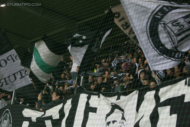 Sturm Graz - Admira
OEFB Cup, Achtelfinale,  SK Sturm Graz -  FC Admira, Stadion Liebenau Graz, 26.10.2011. 

Foto zeigt Fans von Sturm
