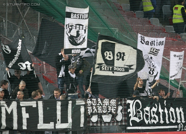 Rapid - Sturm Graz
Oesterreichische Fussball Bundesliga, 13. Runde,  SK Rapid Wien - SK Sturm Graz, Gerhard Hanappi Stadion Wien, 29.10.2011. 

Foto zeigt Fans von Sturm
