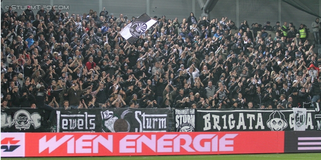 Rapid - Sturm Graz
Oesterreichische Fussball Bundesliga, 13. Runde,  SK Rapid Wien - SK Sturm Graz, Gerhard Hanappi Stadion Wien, 29.10.2011. 

Foto zeigt Fans von Sturm
